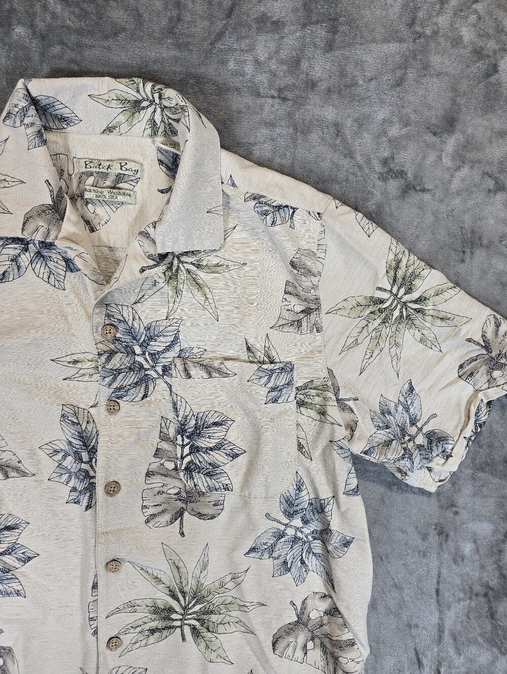 Vintage Batik Bay Floral Silk Button Up Shirt Size Medium Leaf